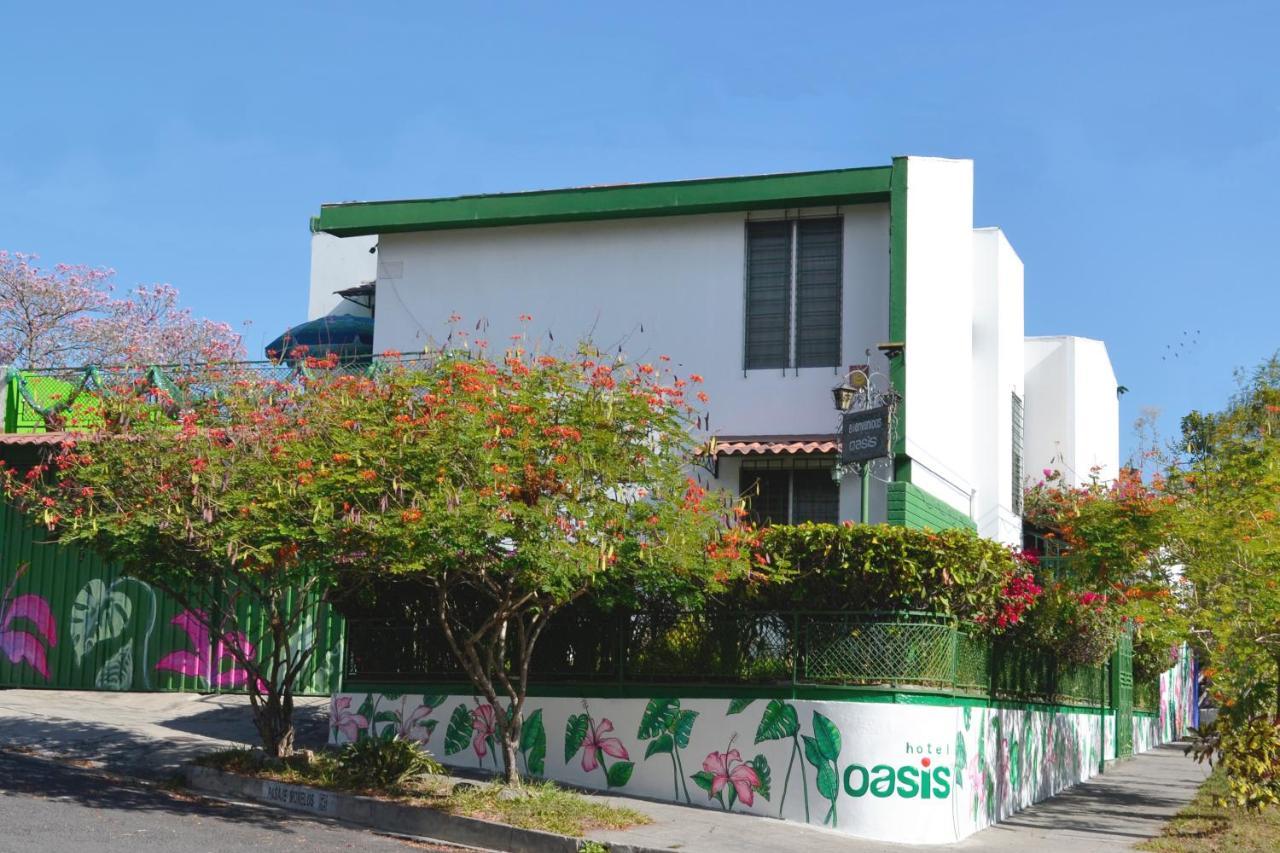 Hotel Oasis San Salvador Esterno foto