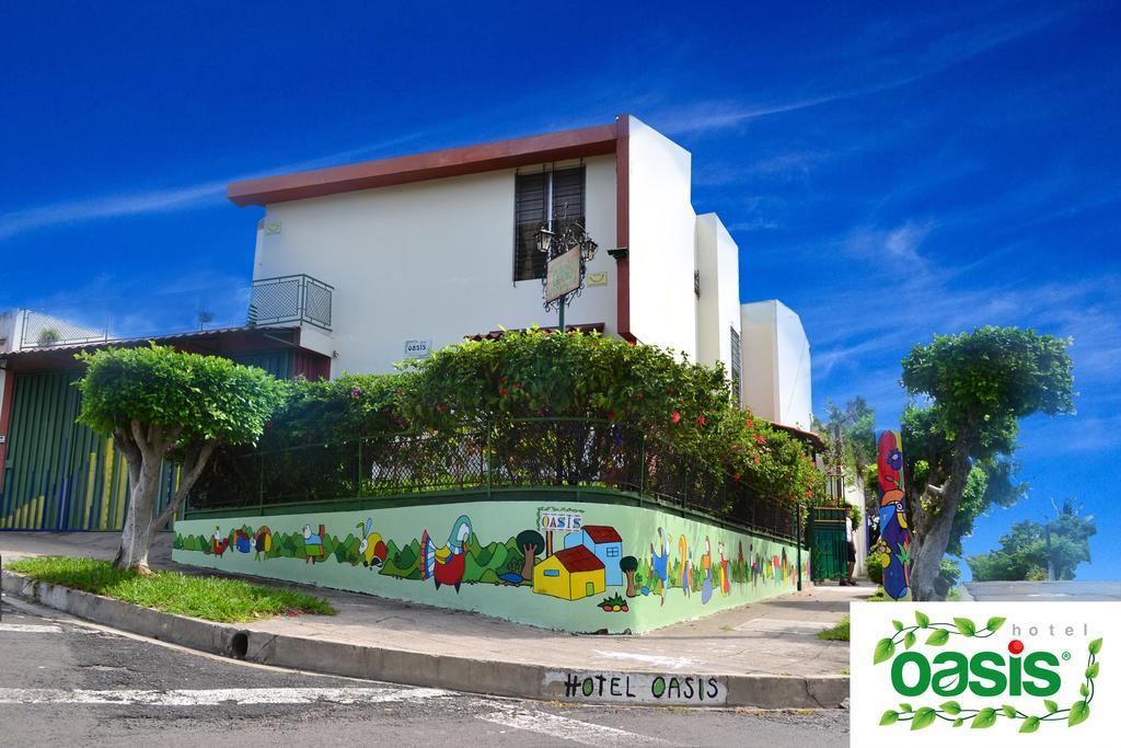Hotel Oasis San Salvador Esterno foto