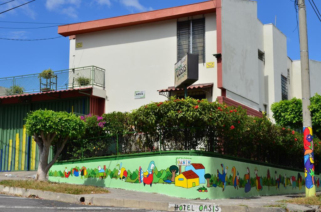 Hotel Oasis San Salvador Esterno foto