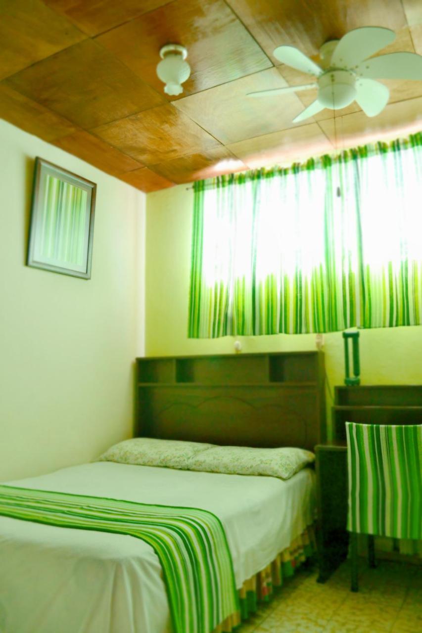 Hotel Oasis San Salvador Esterno foto